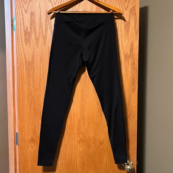 Under Armour Jet Black Active Leggings - Picture 11 of 11